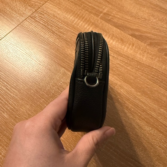 🖤💫SOLD💫🖤 Coach Black Pebbled Leather crossbody with Stud Accents - Picture 5 of 5